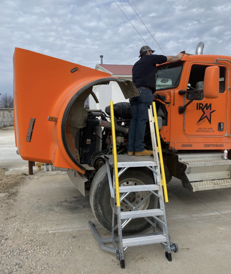 this image shows mobile truck repair in Fullerton, CA